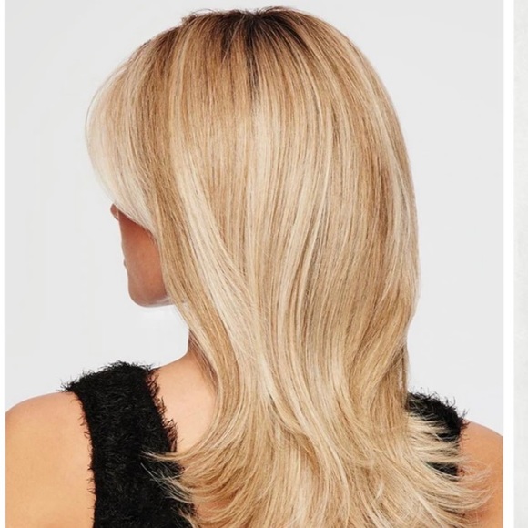 Raquel Welch Spotlight ELITE Hand-Tied Synthetic Lace Front Wig in Golden Pecan - Picture 2 of 13